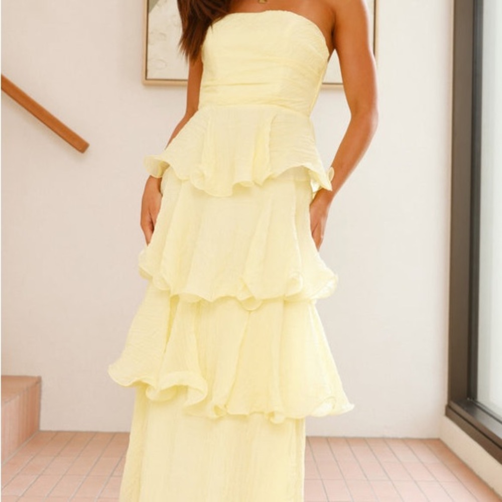 Elegant Yellow Strapless Tiered Dress